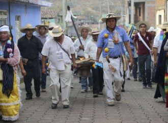 Comuneros demandan revocación de alcalde en Michoacán