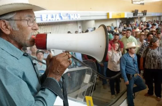 Aeropuerto de Culiacán, Sinaloa, suspende operaciones debido a protestas de agricultores