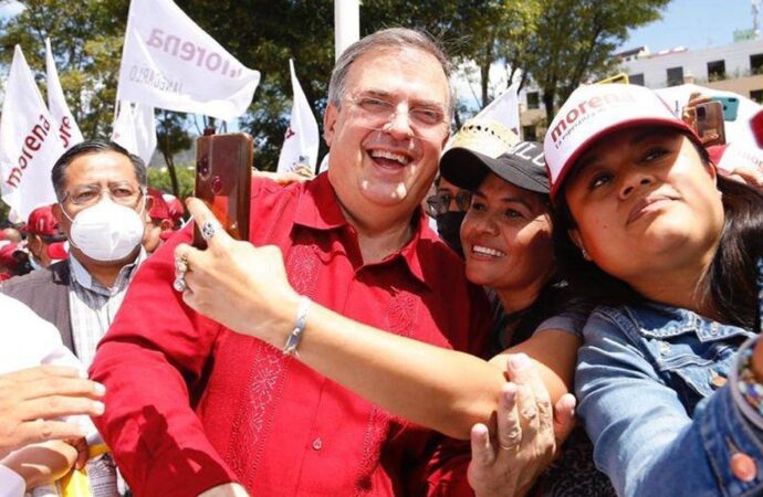 Marcelo Ebrard ya rebasó a Sheinbaum; esto dijo de la resolución del INE sobre giras