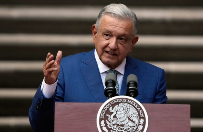 Magistrados del Tribunal Electoral deberían renunciar: AMLO ante fallo sobre Xóchitl Gálvez