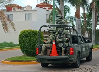 Reportan operativos en Culiacán, Sinaloa; resguardan inmuebles en espera de órdenes de cateo
