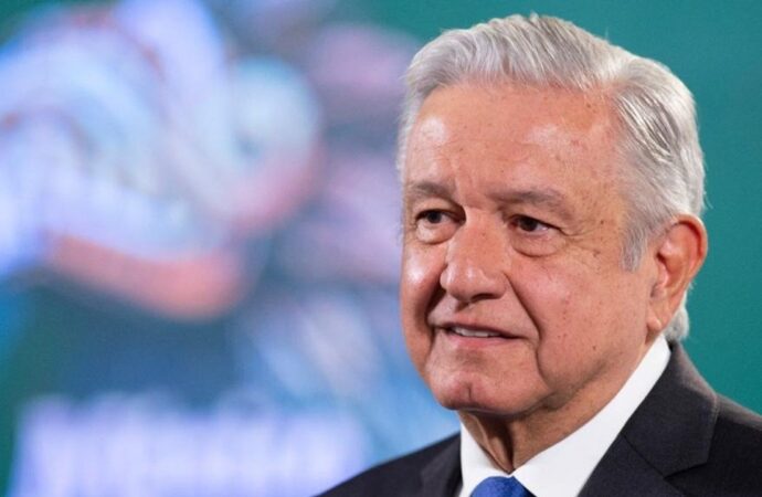 Presidente AMLO rechaza la propuesta que convertiría a los expresidentes en senadores ‘honoríficos’