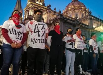 Estudiantes de la Normal de Atequiza recuerdan a los 43 desaparecidos de Ayotzinapa