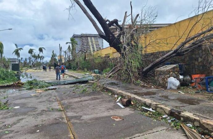 Restablecen servicios de Telmex y Telcel en Guerrero luego del huracán Otis