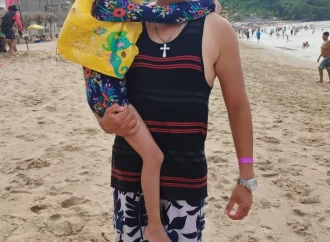 Niña  extraviada es localizada por guardavidas en playa de Rincón de Guayabitos