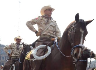 Presidente AMLO entrega reconocimientos a militares y deportistas mexicanos