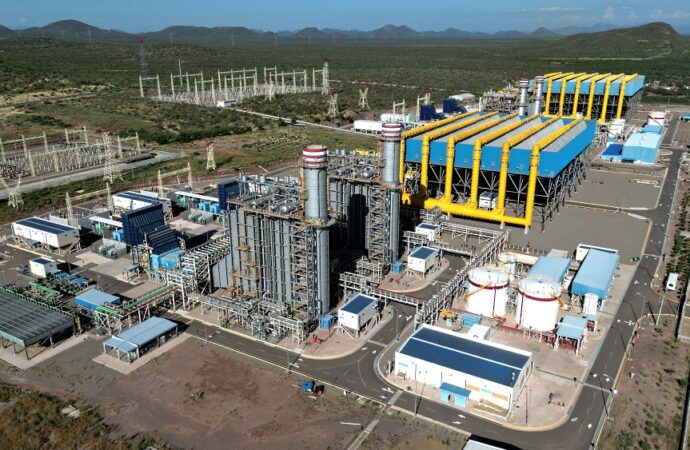 Rocha Moya se congratula por inicio de funciones de la Central Eléctrica Topolobampo III