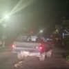 Amarran a perro en camioneta y lo arrastra hasta que muere