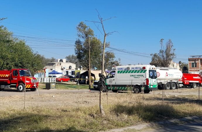 Desalojan a más de 2 mil habitantes por fuga de combustible en ducto de Pemex en Tonalá, Jalisco