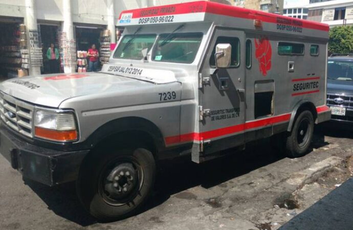 Asesinan a 2 custodios de camioneta de valores en asalto millonario en Guadalajara, Jalisco