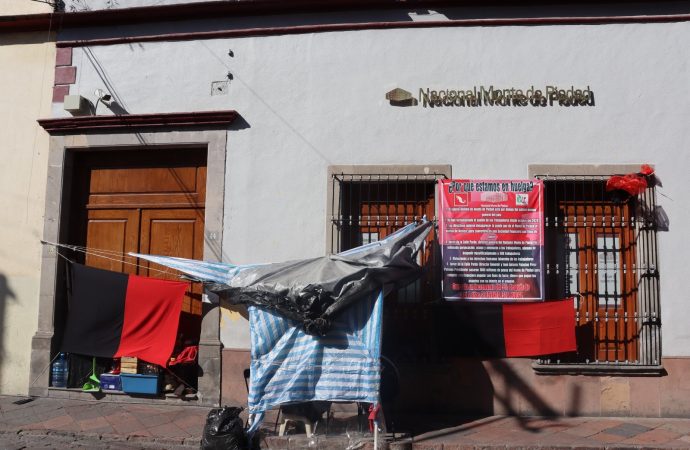 Indignación en el Monte de Piedad por la fortuna creciente de su líder sindical