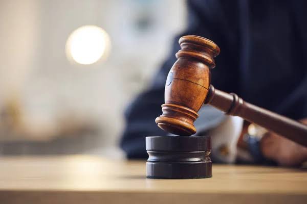 Jueza federal concede amparo a Pedro López Elías y ordena invalidar orden de aprehensión